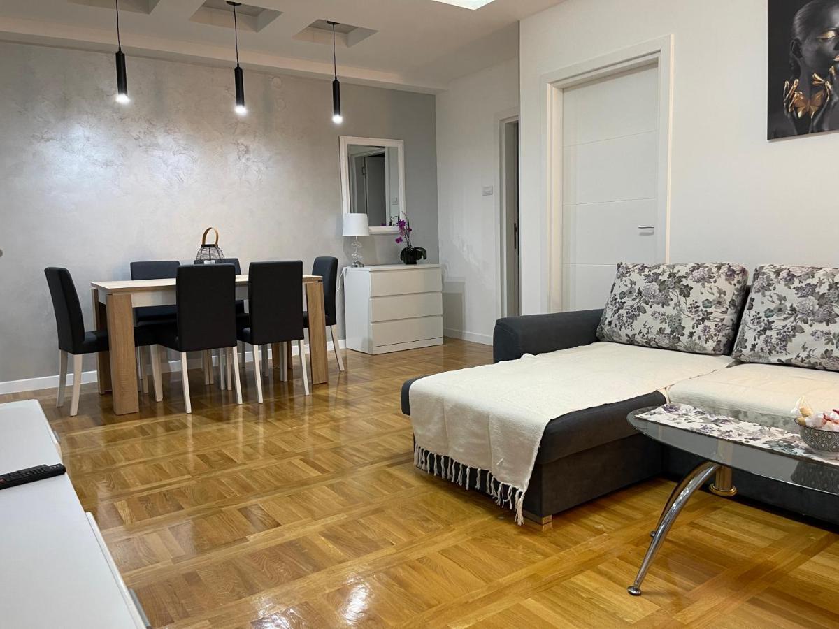 סובוטיקה Apartman Mdb מראה חיצוני תמונה