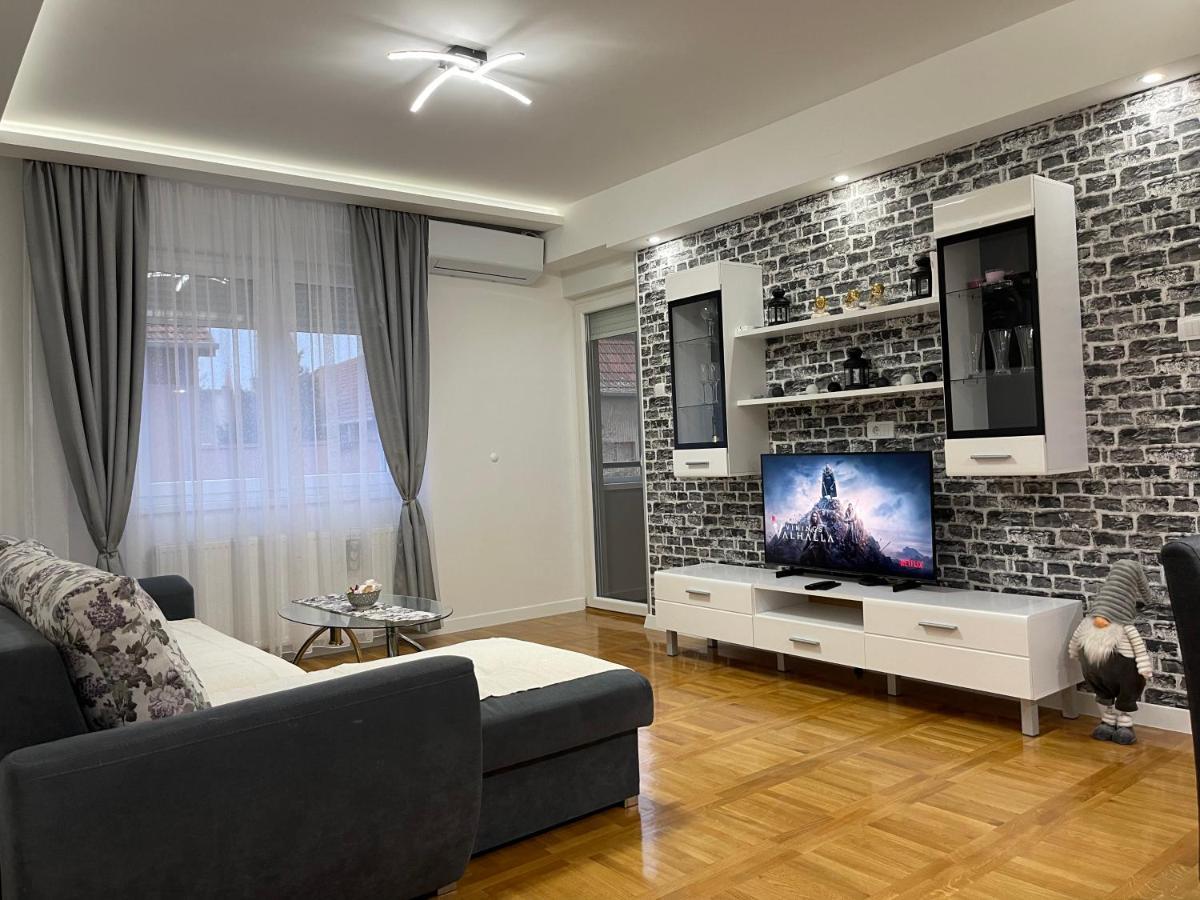 סובוטיקה Apartman Mdb מראה חיצוני תמונה