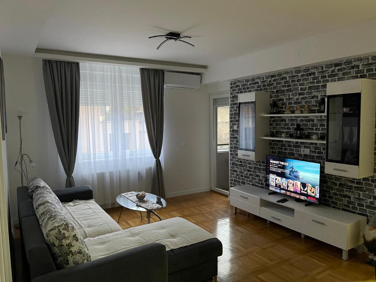 סובוטיקה Apartman Mdb מראה חיצוני תמונה