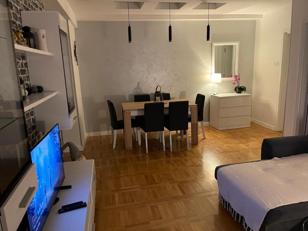 סובוטיקה Apartman Mdb מראה חיצוני תמונה