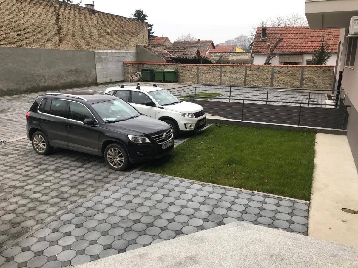 סובוטיקה Apartman Mdb מראה חיצוני תמונה